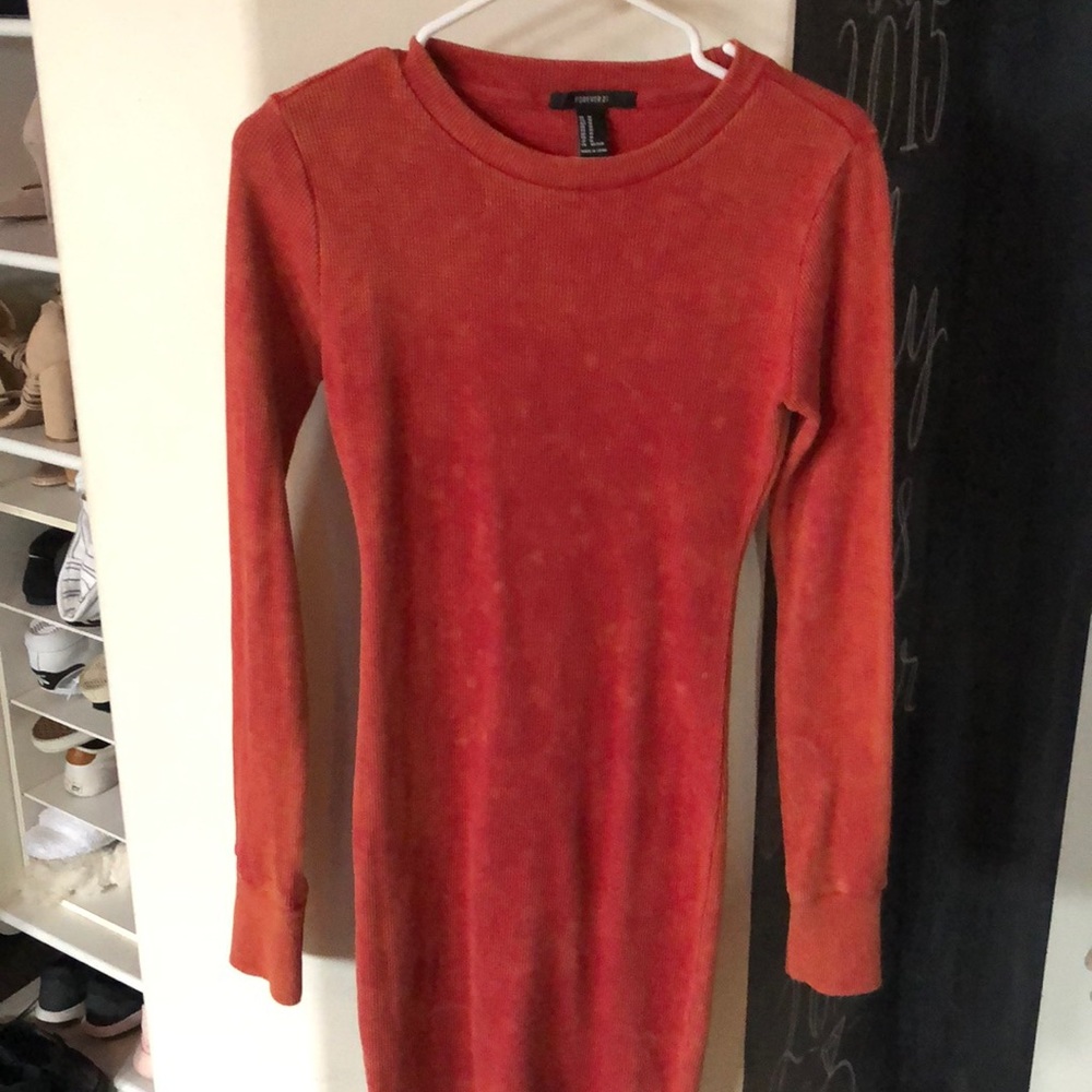 Red long sleeve tight dress
